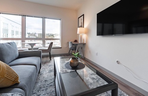 Kent Apartment | Modern Apartment in Prime Location (ID3383)