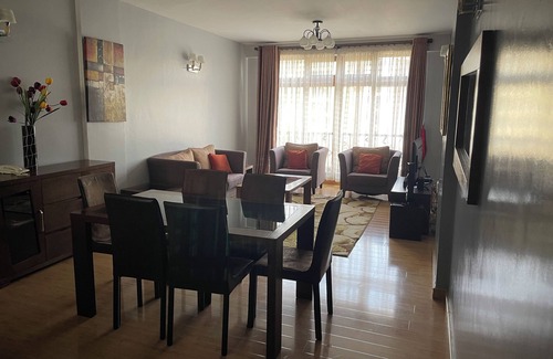 Nairobi Apartment | Modern apartment in the heart of Westlands with a gym & pool