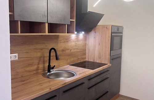 Mali Radic Apartment | Modern Apartment in the Heart of Bihać with Free Private Parking