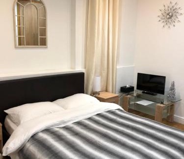 South Twickenham Apartment | Modern Apartment in Twickenham Highstreet