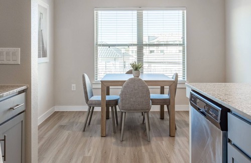 San Marcos Apartment | Modern Apartment in Prime Location (ID8181X25)