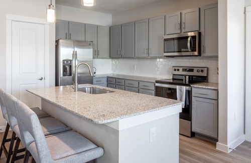 San Marcos Apartment | Modern Apartment in Prime Location (ID8181X25)