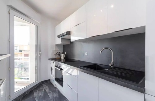 Beausoleil Apartment | Modern apartment just outside Monaco