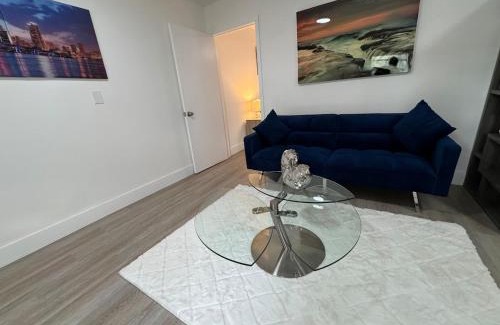Flagami Apartment | Modern Apartment Miami Oasis