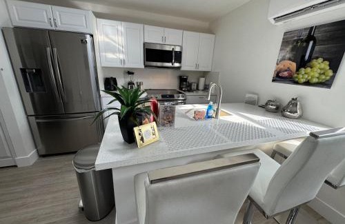 Flagami Apartment | Modern Apartment Miami Oasis