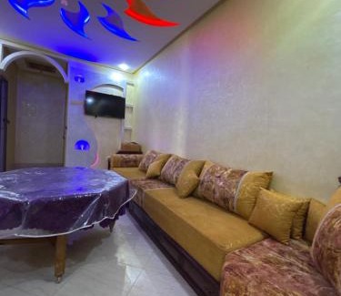 Dcheira El Jihadia Apartment | Modern Apartment near Agadir - Fast WiFi & Parking