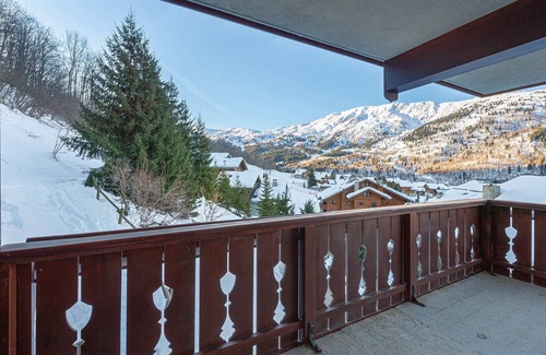 Meribel Village Apartment | Modern apartment near slopes with pool and spa access