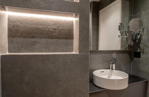 Sarande Apartment | Modern apartment near the sea