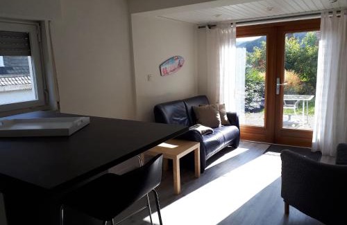 Schwalefeld Apartment | Modern apartment near Willingen with private terrace and use of garden