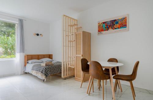 Porte-Dauphine Apartment | Modern apartment next Arc de Triomphe