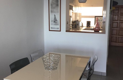 Santa Margarida Apartment | MODERN APARTMENT - SEA FRONT ON THE BAY OF ROSAS