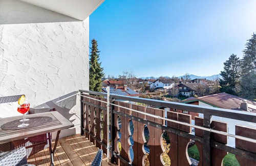 Seeon-Seebruck Apartment | Modern Apartment "Seebruck" with Balcony & Wi-Fi