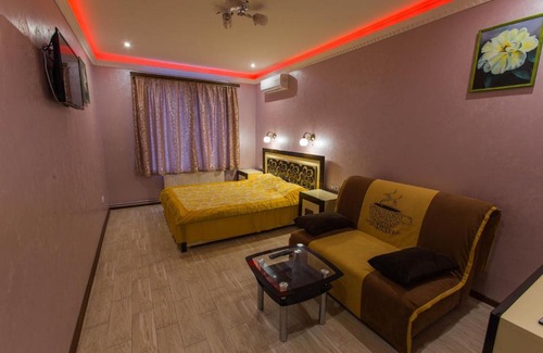 Kosuv Stary Apartment | Modern apartment on Akademika Sakharova 27a