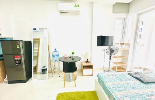 Hang Xanh Apartment | Modern apartment near Landmark81