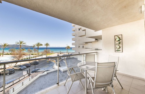 Son Servera Apartment | Modern apartment with beautiful views of the beach of Cala Millor