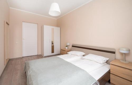 Pleskodale Apartment | Modern Apartment with Balcony