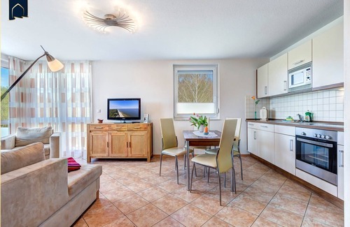 Ueckeritz Apartment | Modern apartment with balcony - only 800 m to the beach