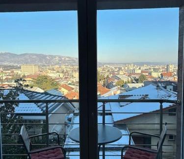Kisela Voda Apartment | Modern Apartment with Panoramic City Views