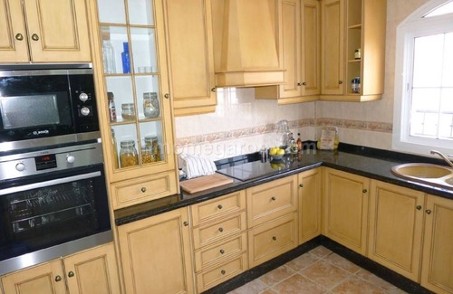 Nerja City Centre Apartment | Modern Apartment with private roof terrace