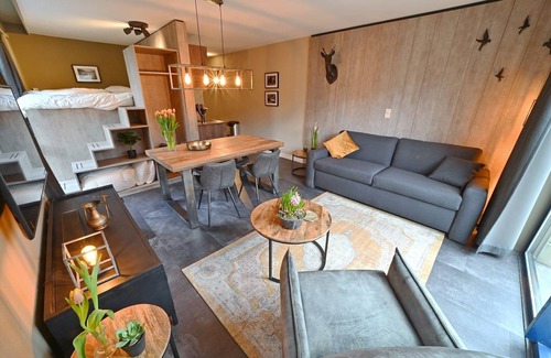 Bohon Apartment | Modern Apartment with Terrace