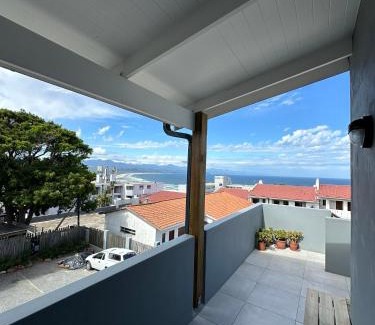 Plettenberg Bay Apartment | Modern apartments downtown