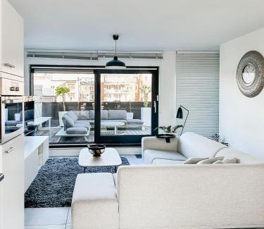 Ostend City Centre Apartment | Modern appartement centrum Oostende met enorm dakterras (parking beschikbaar)