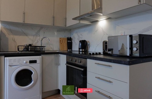 Canonbury Apartment | Modern Apt w Kingsize Bed near Arsenal FC Stadium