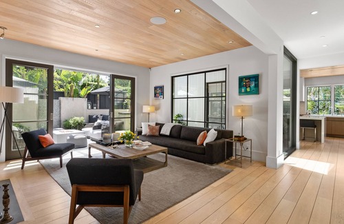 Allied Arts House | Modern Architectural Oasis in Menlo Park