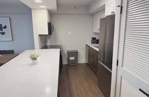 Pentagon City Apartment | Modern Arlington Gem - Stylish Apt with City Views