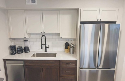 Pentagon City Apartment | Modern Arlington Gem - Stylish Apt with City Views