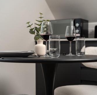 Friern Barnet Apartment | Modern Arnos Grove Studio, Air Conditioning