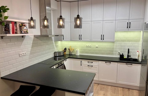 Old Town Condo | Modern artistic 2bdr condo, Washer/Dryer, AC & parking in city center Bratislava