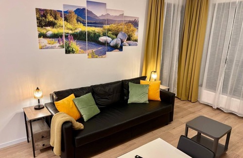 Old Town Condo | Modern artistic 2bdr condo, Washer/Dryer, AC & parking in city center Bratislava
