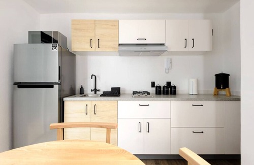 Doctores Apartment | Modern avant-garde apt with balcony | Casa Malva