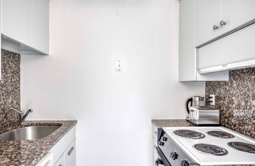 Prudential - St. Botolph Apartment | Modern Back Bay 1BR w/W/D & Gym, nr Copley T, by Blueground