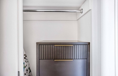 Prudential - St. Botolph Apartment | Modern Back Bay 1BR w/W/D & Gym, nr Copley T, by Blueground