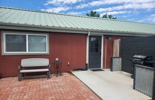 Pueblo House | Modern barn close to downtown Pueblo