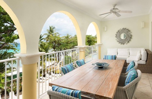 Dover Apartment | Modern Beachfront Condo with Pool - Sapphire 211