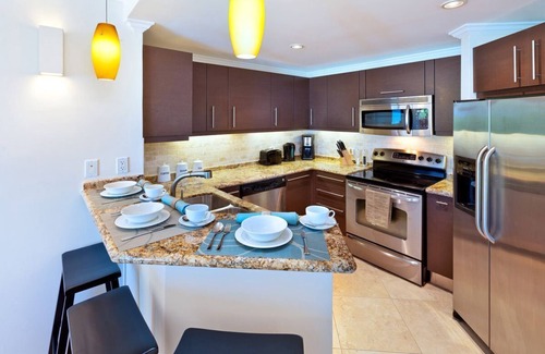 Dover Apartment | Modern Beachfront Condo with Pool - Sapphire 311