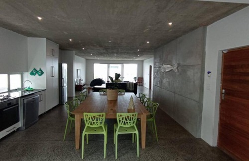 Voelklip Apartment | Modern Beach Home: Views for days