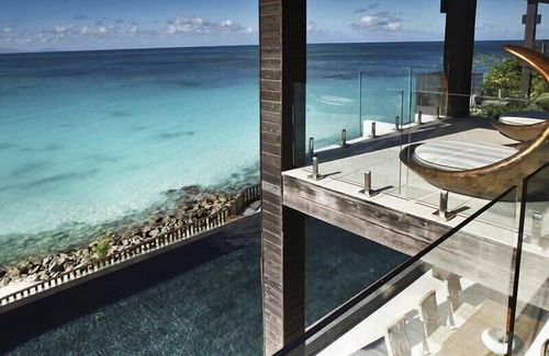 Fryes Beach Villa | Modern beachfront 4 bedroom villa at Ffryes beach with private Gym