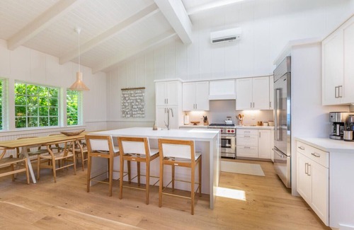 Wainiha House | Modern Beachfront Estate near Tunnels, Sleeps 12