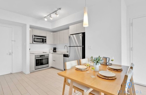 Hallandale Beach Apartment | Modern & Beautiful Condo