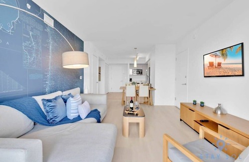 Hallandale Beach Apartment | Modern & Beautiful Condo
