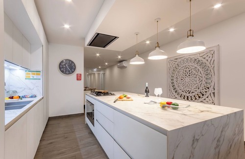 Qawra Apartment | Modern Beautiful Pool And Sea Apt Qawra