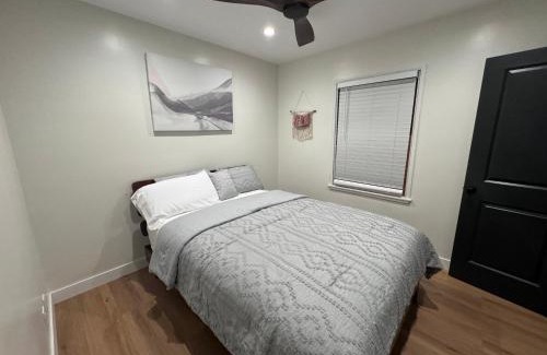 Harbor House | Modern Bedroom in Long Beach 1