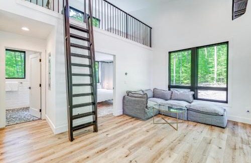 Mancelona House | Modern Bellaire Cabin Less Than 5 Mi to Lake and Slopes!