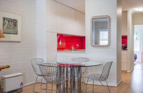 Reid Apartment | Modern Boutique CBD 2BR 1st Floor Apt