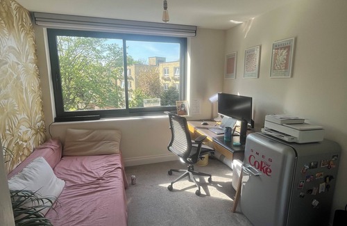 St. George's Apartment | Modern & Bright | 2 Bed | Pvt Balcony | Islington