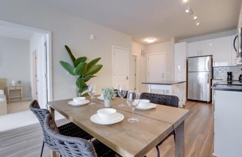 Jefferson Manor Apartment | Modern & Bright Apartment in Alexandria